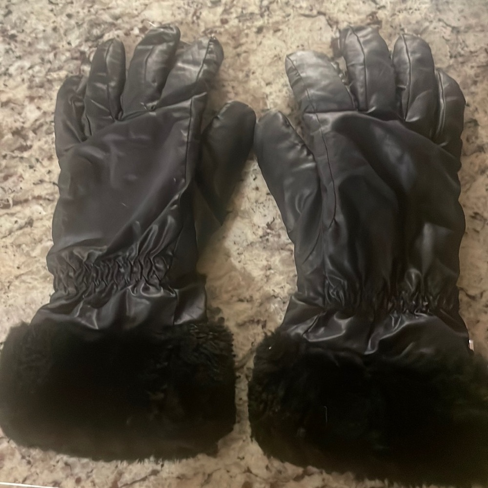 UGG womens gloves
